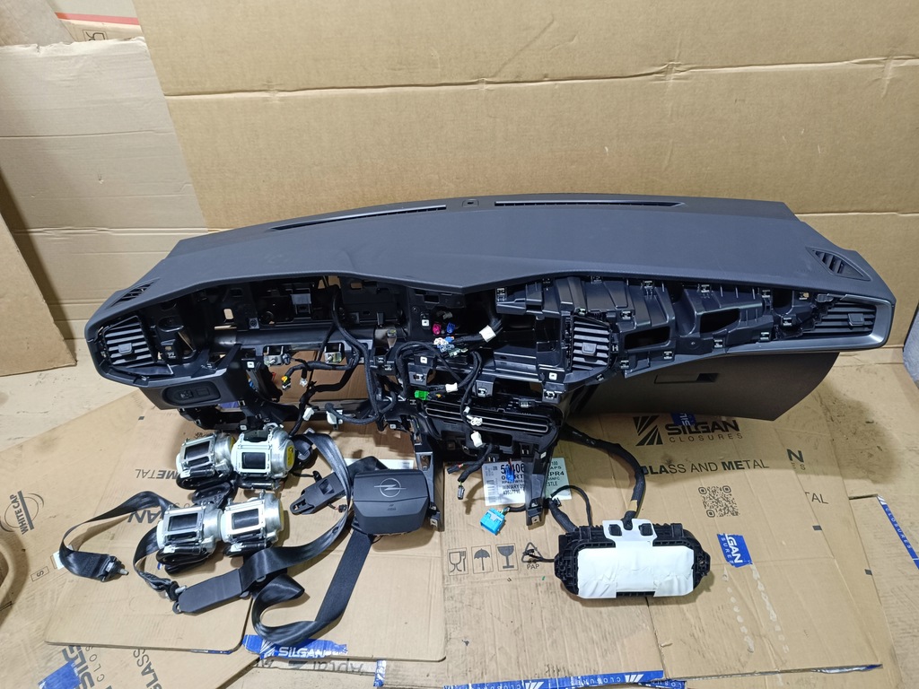 фото №1, Консоль приборная панель подушка безопасности ремни набор opel mokka b