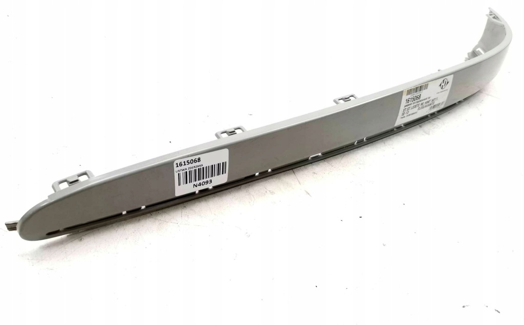 Купити Молдинг бампера mercedes w211 2118800412