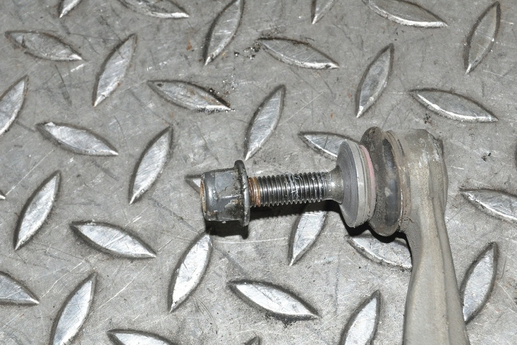 фото №3, Mercedes r172 slc250d 2017 rhd задний правый рычаг