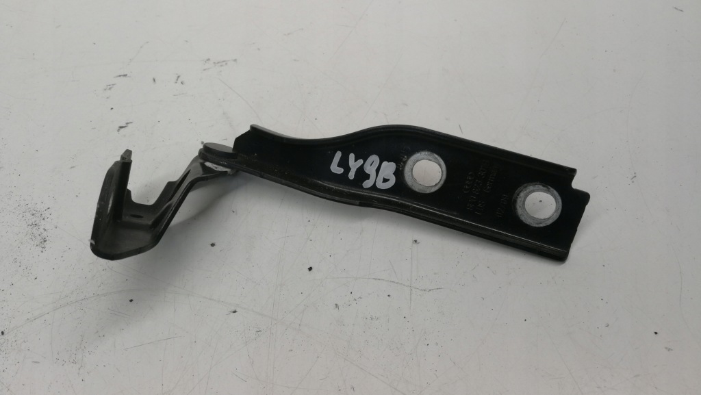 фото №1, Петля капот лівий audi a3 8p lift 8p0823301b