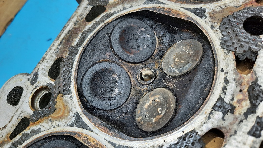 фото №4, Головка двигуна 1001773006 volvo s60 v70 2.4b