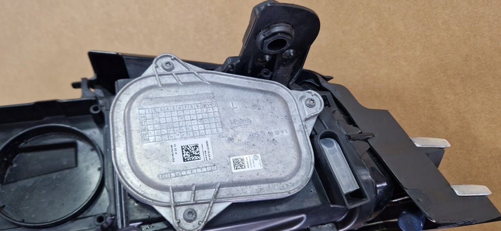 фото №9, Лампа full led arteon 3g8941081d комплектна jak nowa оригінал