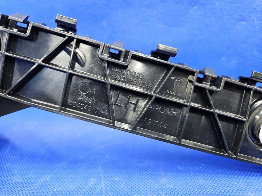 Купити Tesla model y напрямна бампер лівий задній задній кронштейн 1494036-00-a