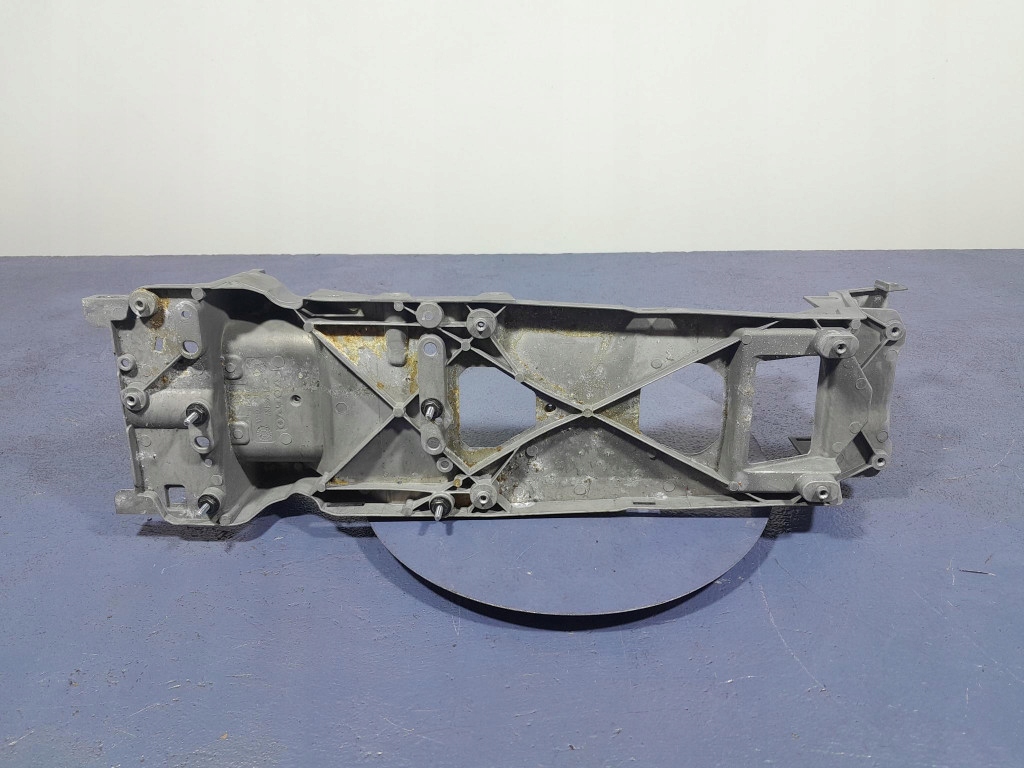 Volvo xc90 2 каркас кронштейн туннель среднего 31469487 в Украине