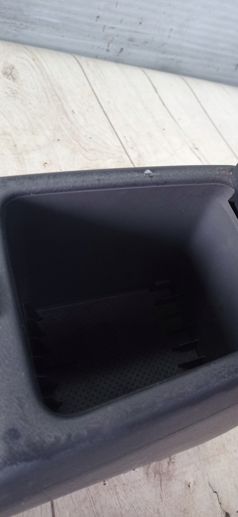 фото №7, Volvo v40 s40 1 i подлокотник кожа туннель средний