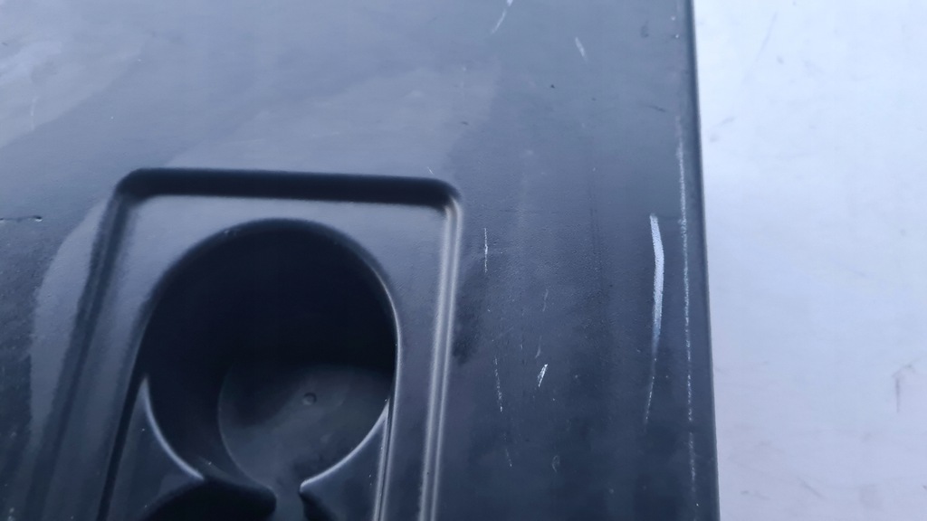 фото №8, Vw tiguan i 5n0 07-16 підлокітник сидіння задня задній кронштейн na чашки