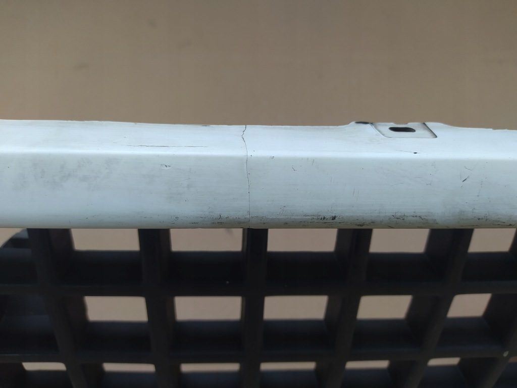 фото №2, Isuzu trooper 82-91 решётка радиатора заглушка