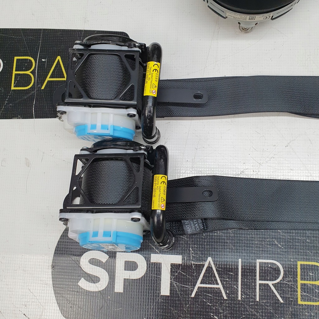 фото №9, Yaris iv 4 cross приборная панель консоль подушки безопасности ремни подушка безопасности