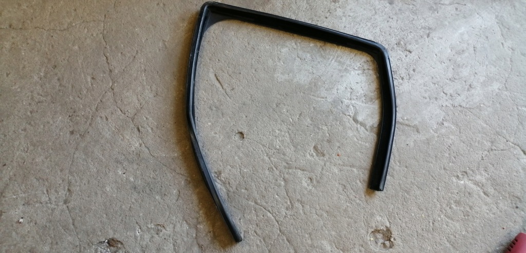 фото №1, Mitsubishi colt 04-12 прокладка дверь левый задняя