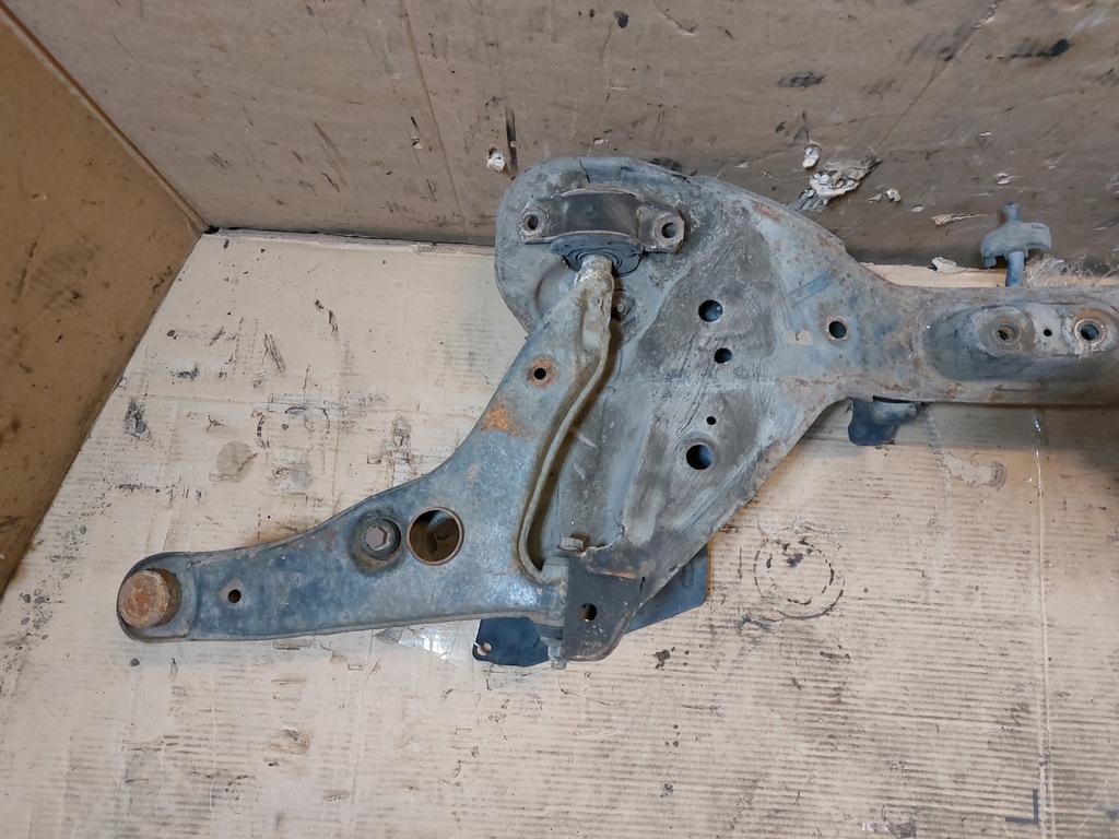 фото №12, Подрамник подрамник перед mitsubishi space star i