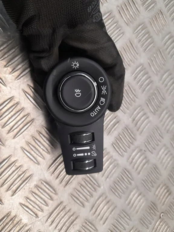 фото №1, Chrysler pacifica 68154356ad переключатели