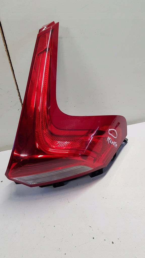 фото №1, Лампа задняя правая volvo v40 ii