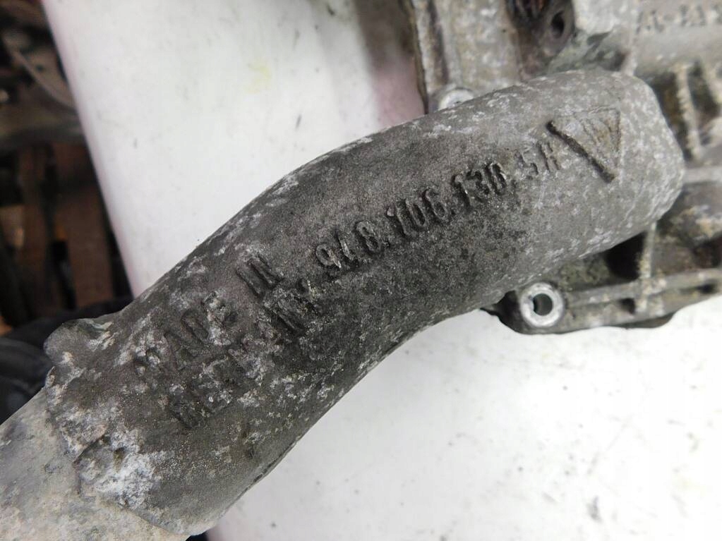 фото №8, Porsche cayenne i корпус термостата 948106130