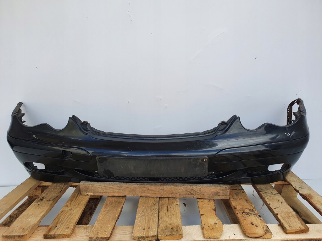 Купить Mercedes w203 рестайлинг  передний бампер перед