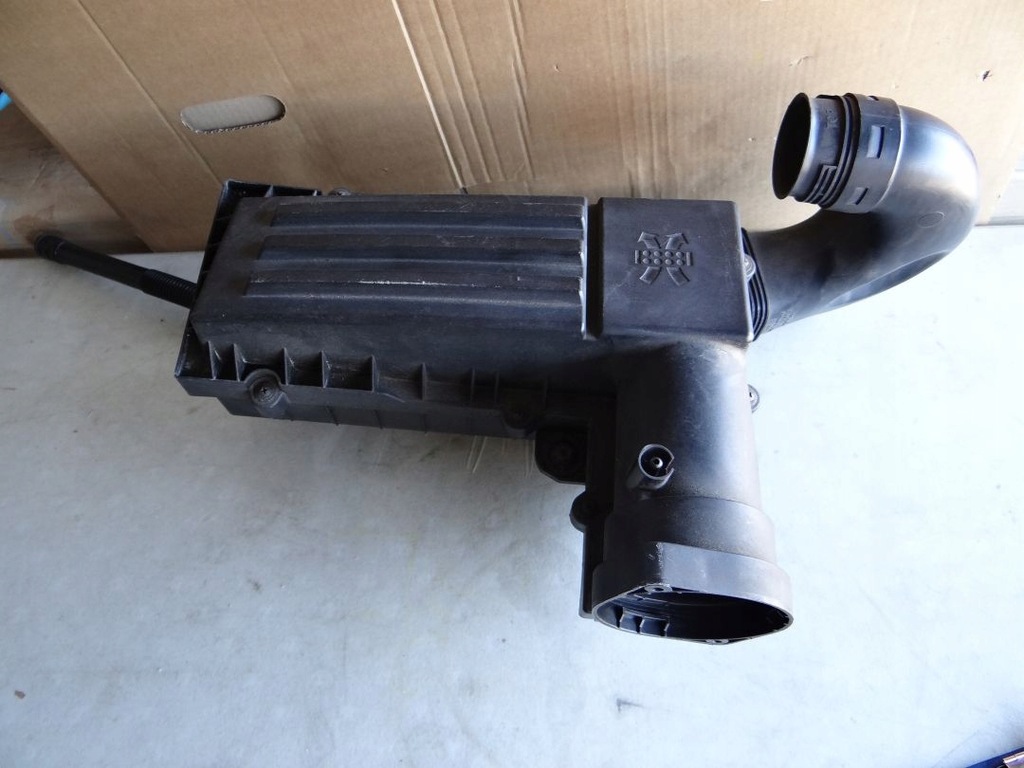 фото №15, Корпус фільтра повітря kpl. з фільтром vw passat 2.0 tdi 06-