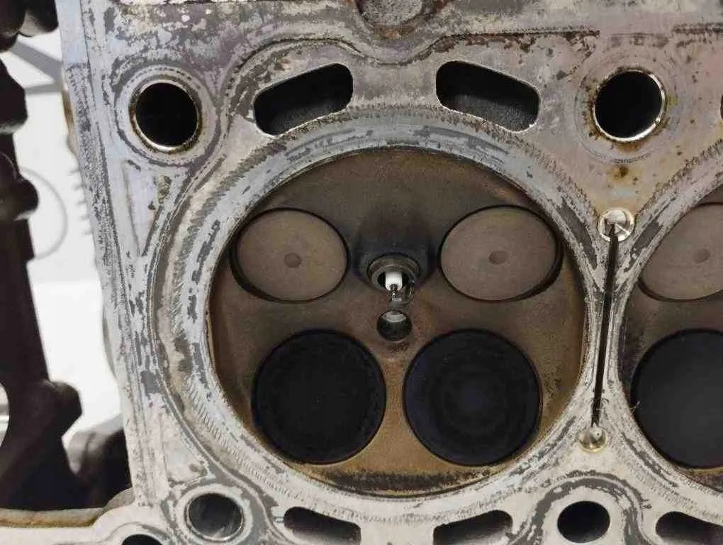 фото №8, Головка двигуна mercedes-benz c w205 a1770107700 4.0l бензиновий 2015