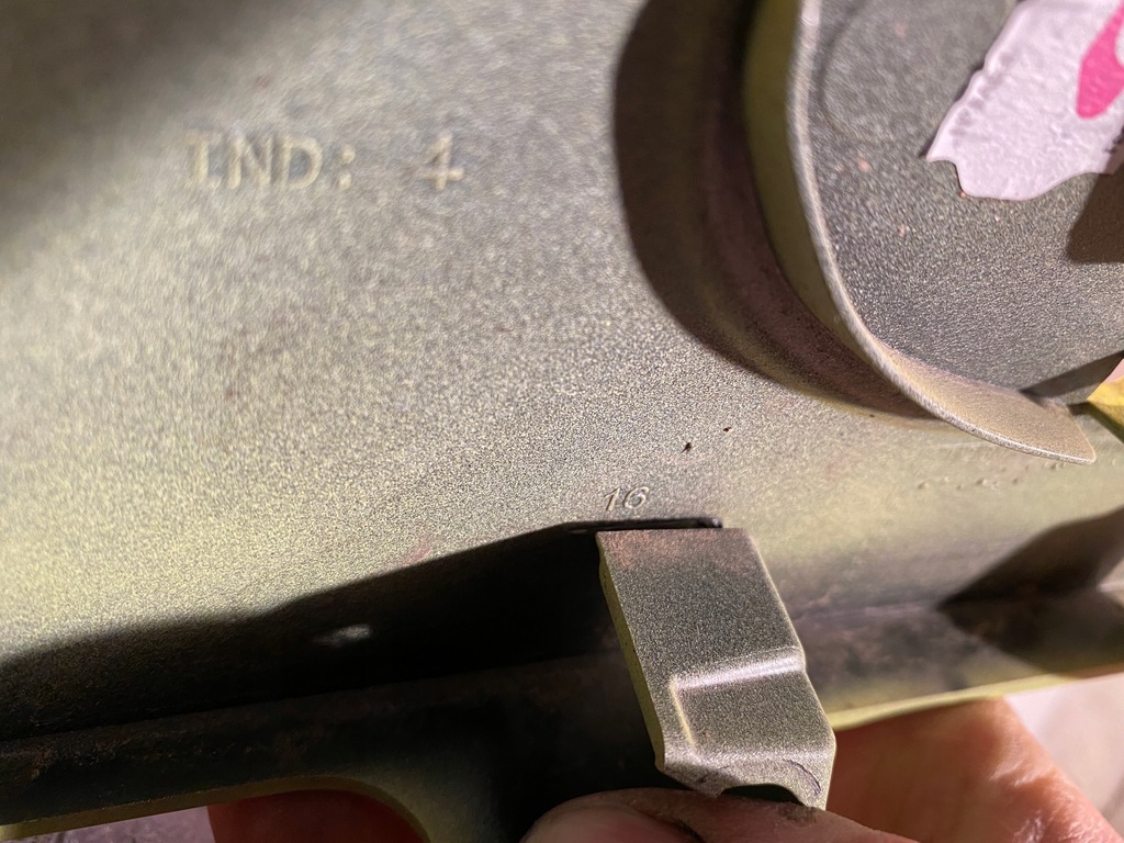 фото №6, Toyota yaris iii lift накладка кришки багажника 17-