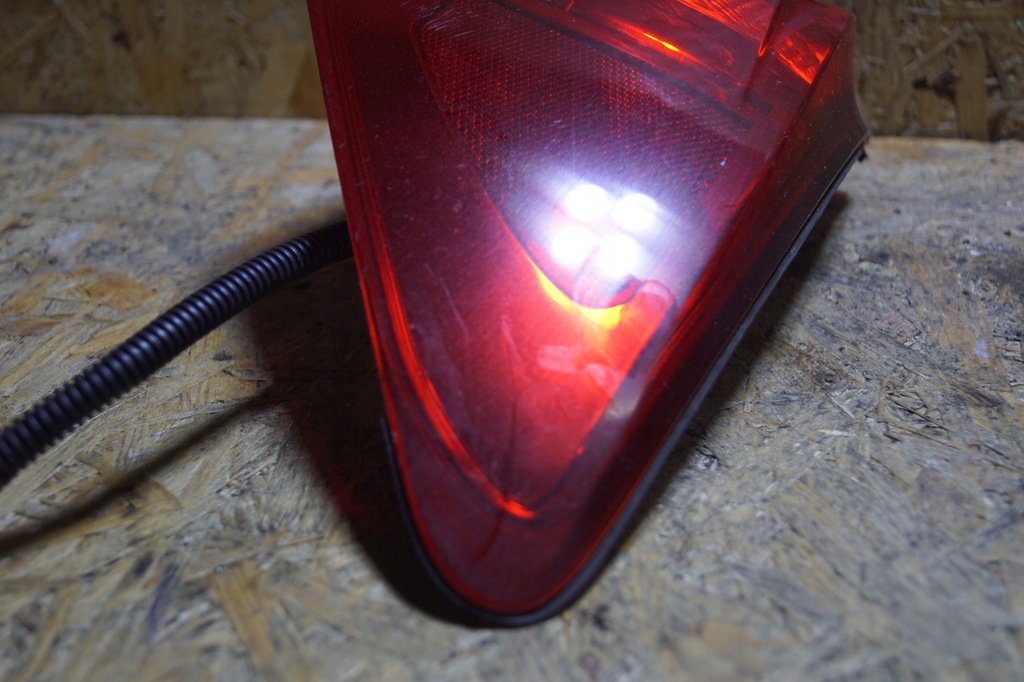 фото №5, Lexus ls220 лампа права задня