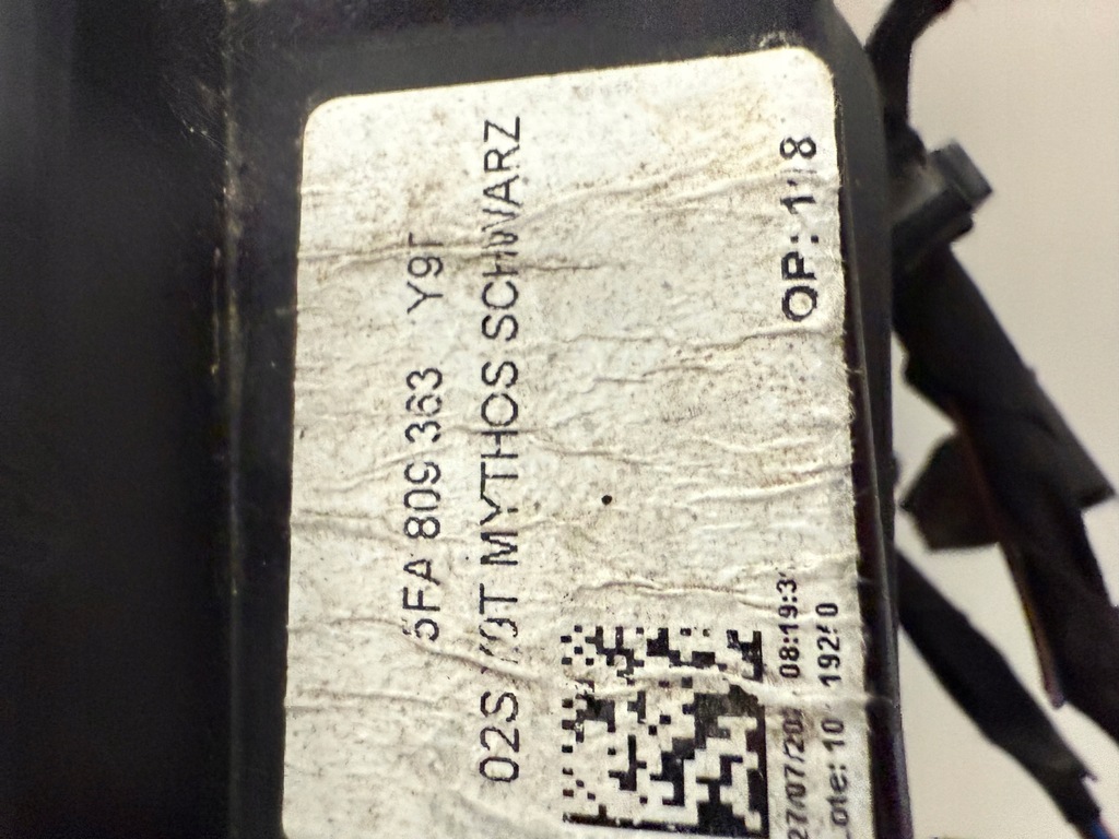 фото №10, Cupra leon 2024 захист роз'єм заряджання автомобіля електричний