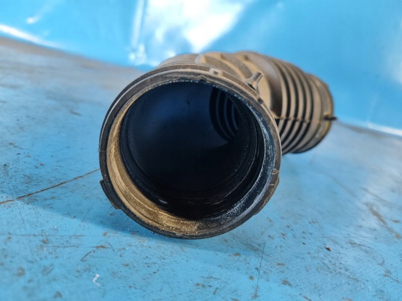 Шланг фильтра воздуха 165758920r nissan qashqai sport 14- Оригинал