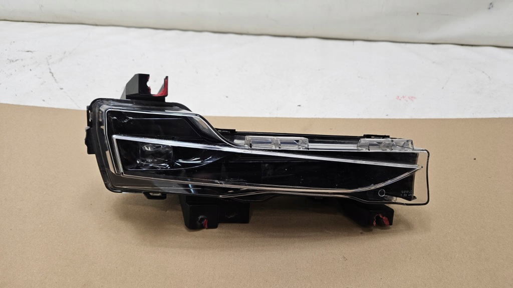 Купити Протитуманна фара led правий tesla model 3 рестайлінг  y 1624798-00-a