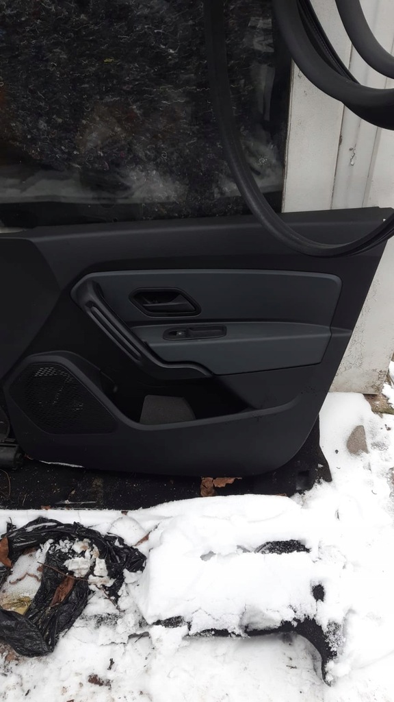 фото №1, Обивка правая перед dacia duster ii 809004226r