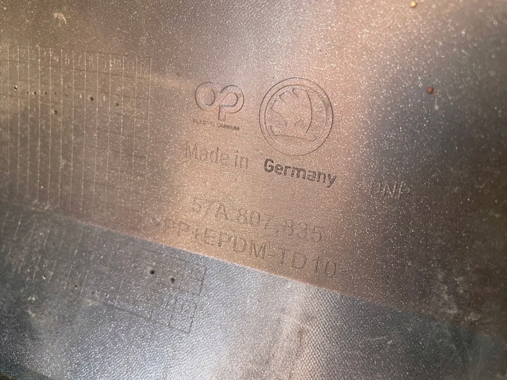 фото №7, Skoda karoq 57a спойлер накладка бампера задняя 57a807835