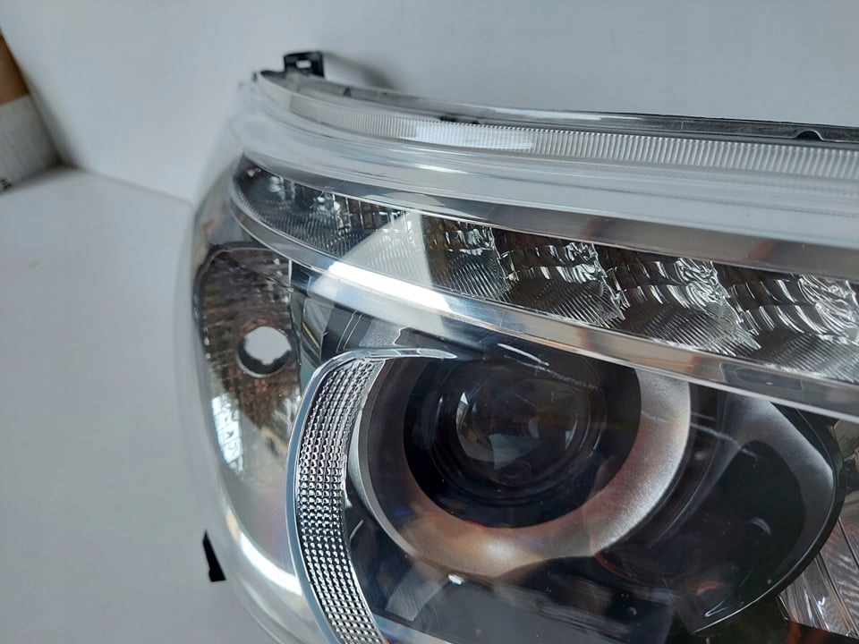 фото №6, Лампа права перед передня toyota hilux 16- led