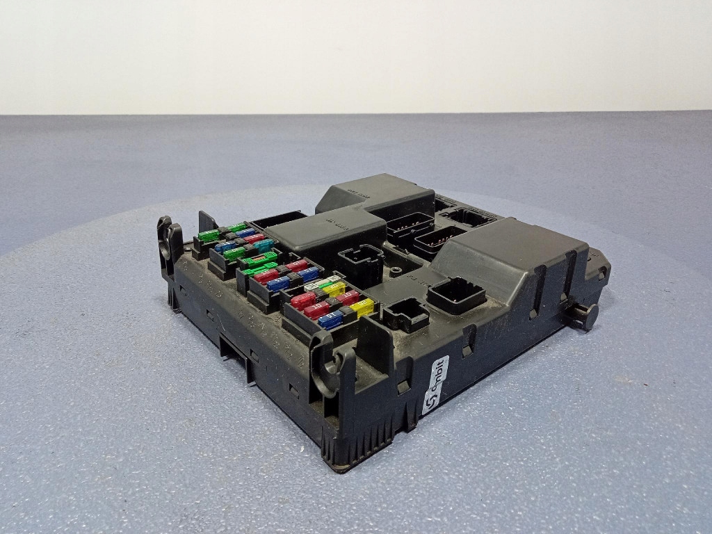 фото №5, Peugeot 307 коробка модуль bsi j04 9651196980