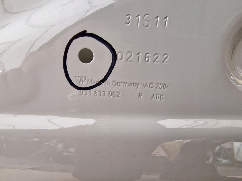 фото №5, Porsche taycan дверь правое задние 9j1833052