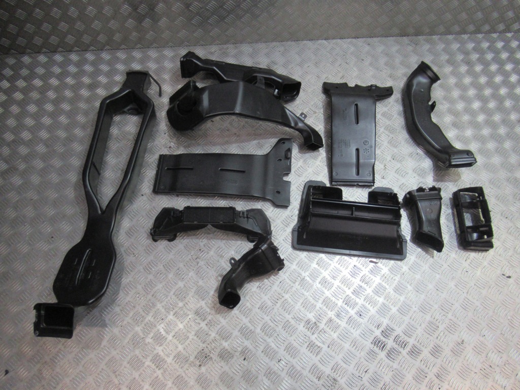 фото №1, Porsche macan трубы przedod провода воздуха 95b857039c 8r1819656