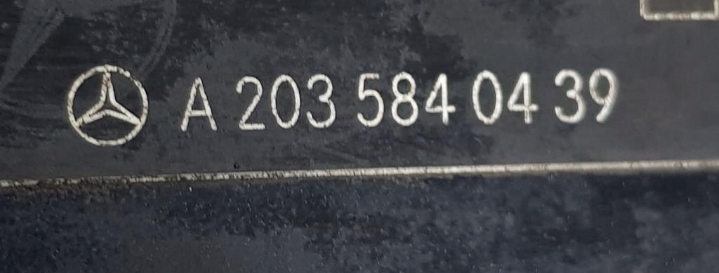Кришка заливної пального mercedes w203 a2035840439 Київ