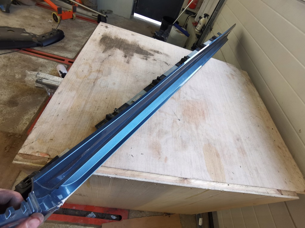 фото №13, Ford kuga mk3 - молдинг поріг права niebieska