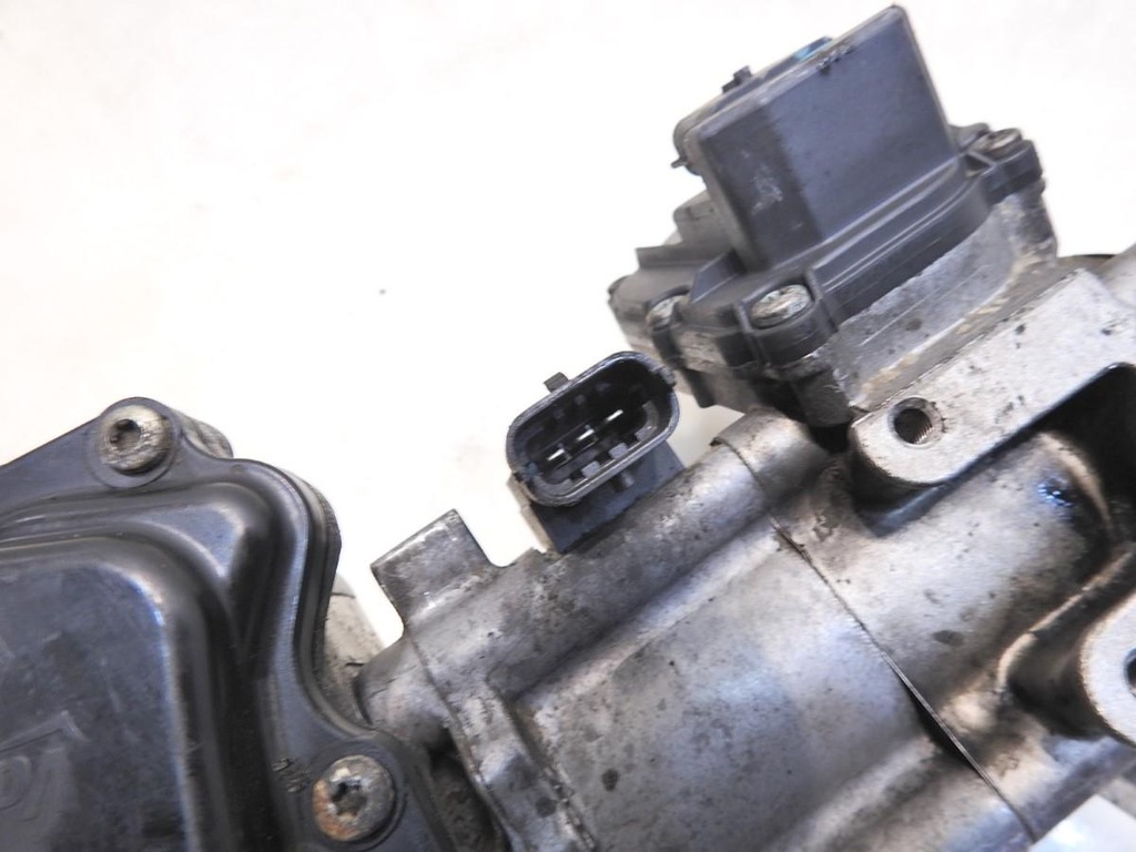 фото №6, Дроссельная заслонка renault latitude 2.0 dci 8200987453 h8200727848