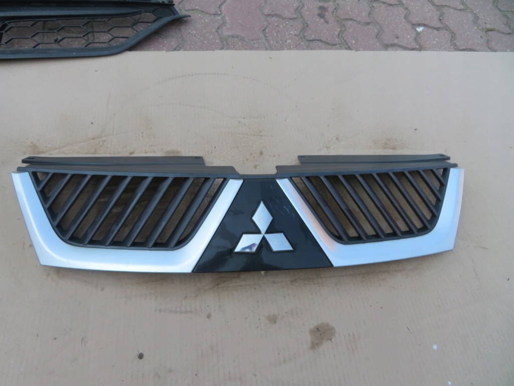 фото №1, Mitsubishi outlander ii 06-10 решётка радиатора решётка радиатора