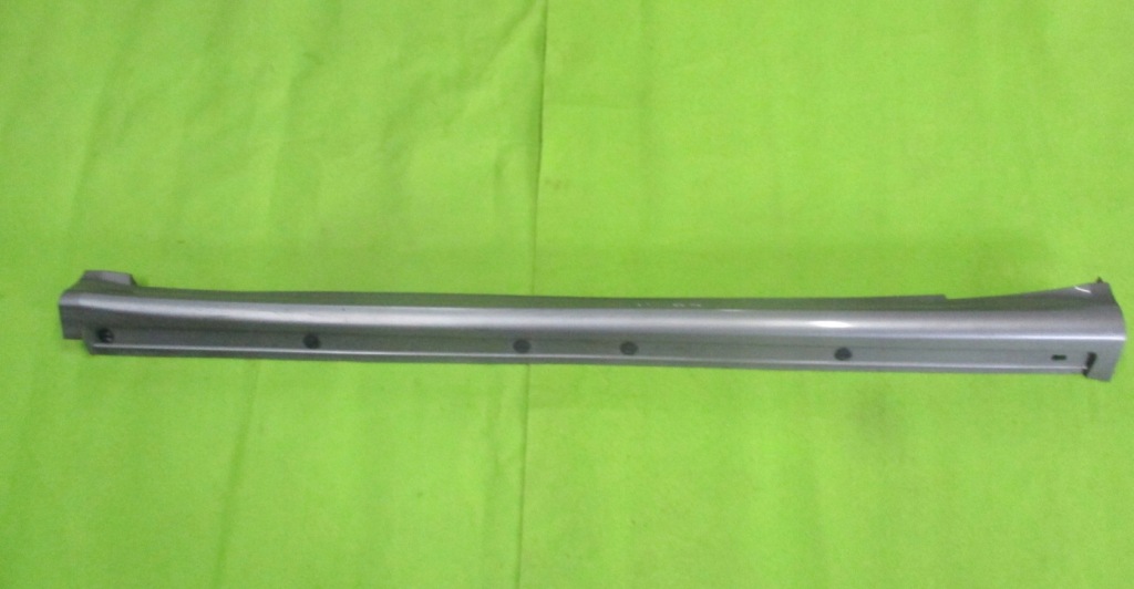 Купити Поріг накладка поріг mercedes w169 a1696102108