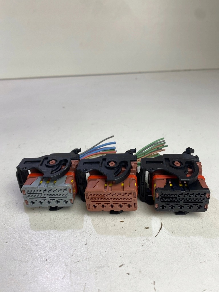 фото №6, Разъёмы штекер колодка коробка предохранителей bsm l08 citroen c4 picasso i