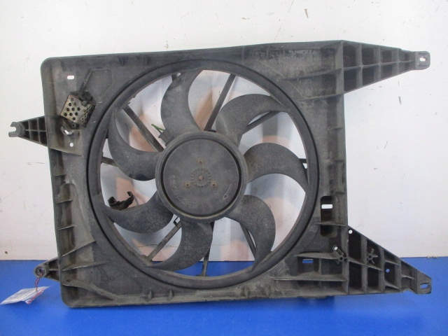 фото №5, Dacia sandero i 1.6 вентилятор радиатора bosch