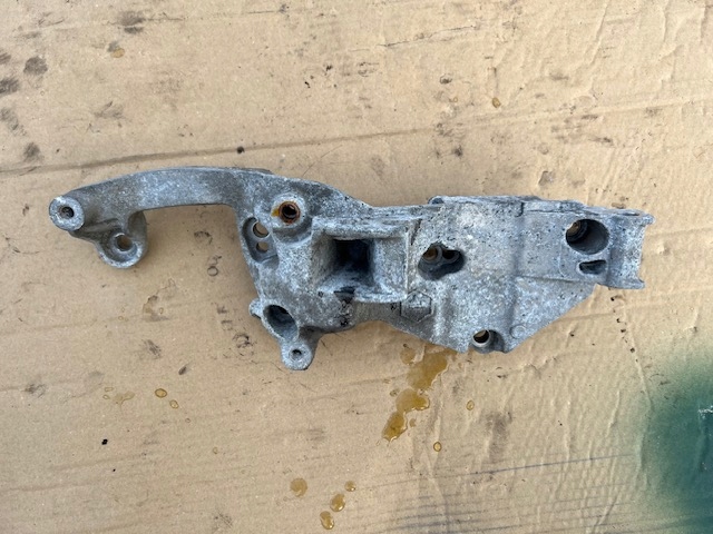 фото №1, Opel corsa f 2022 кронштейн генератора 9809714680