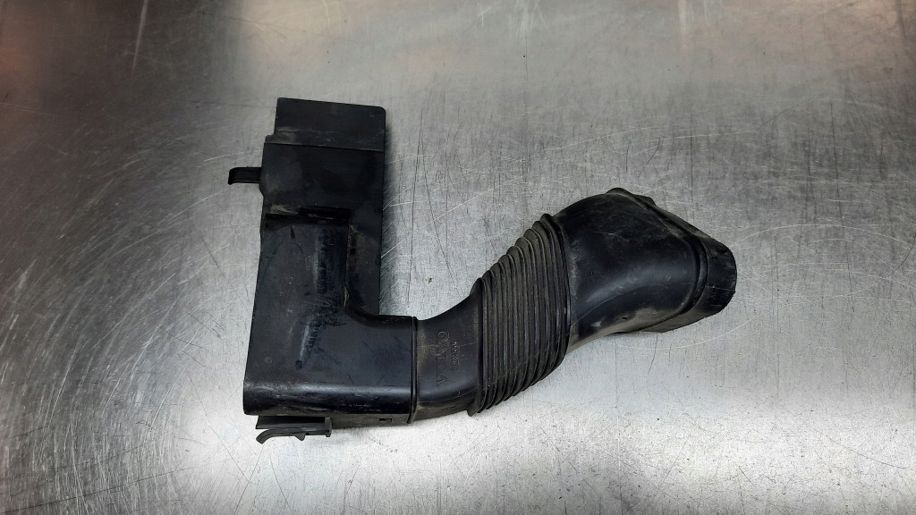 фото №1, Труба воздухозаборник воздуха volvo s60 ii v60 31274555