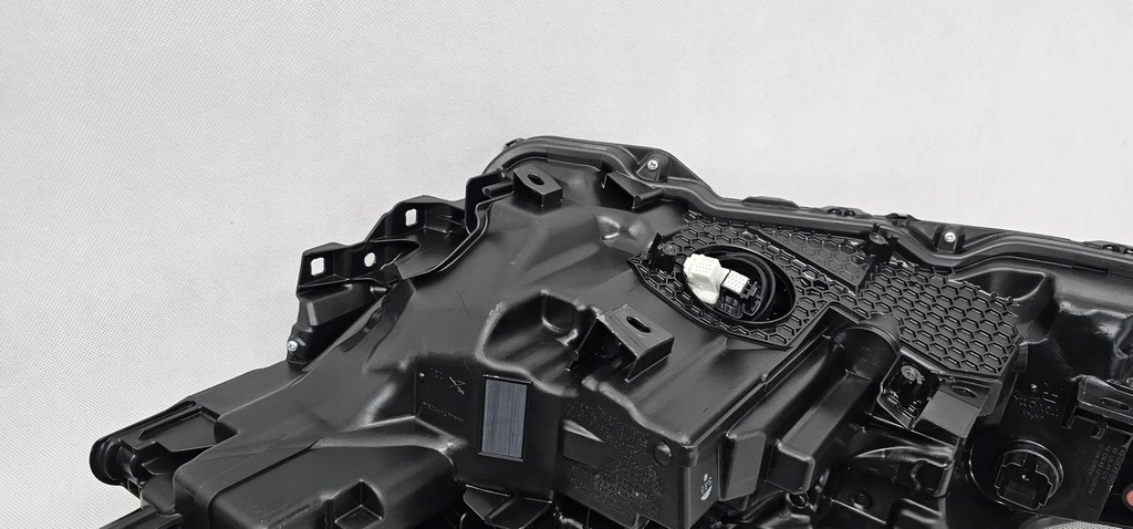 фото №11, Toyota prius v xw60 2023 лампа перед передняя правая full led