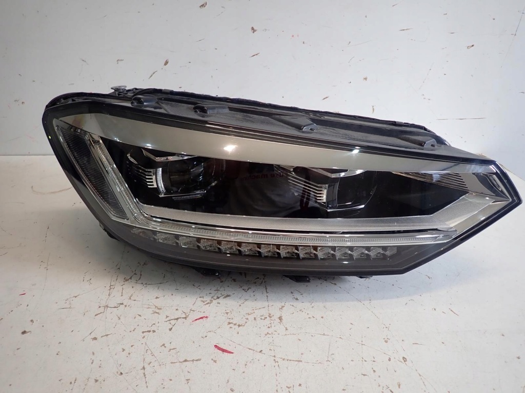 фото №1, Лампа перед правая vw touran 2015- full led 5ta