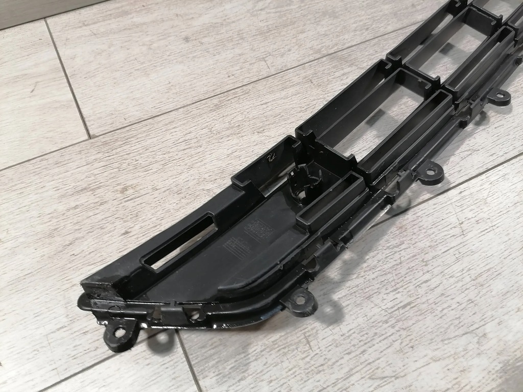 фото №7, Volvo xc40 решётка средняя бампер перед 31449342