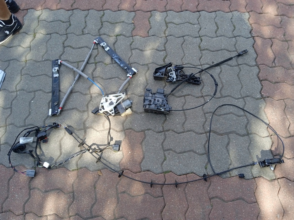 фото №1, Ford b-max замок двері правий av1a-r218d04-ae