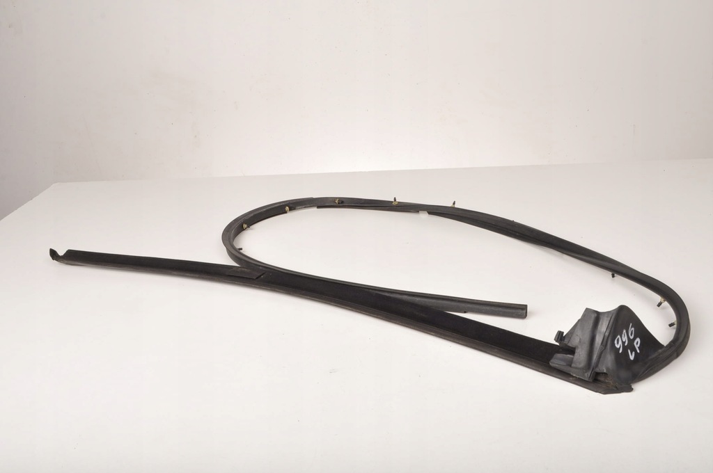 фото №6, Porsche 911 996 прокладка дверь левый перед 99653708507