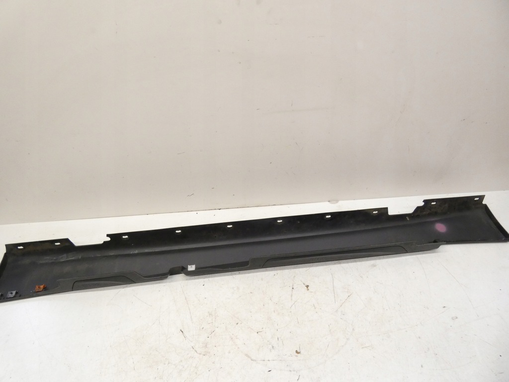 фото №9, Bmw 1 e87 молдинг порог правая накладка black sapphire металлик 475/9