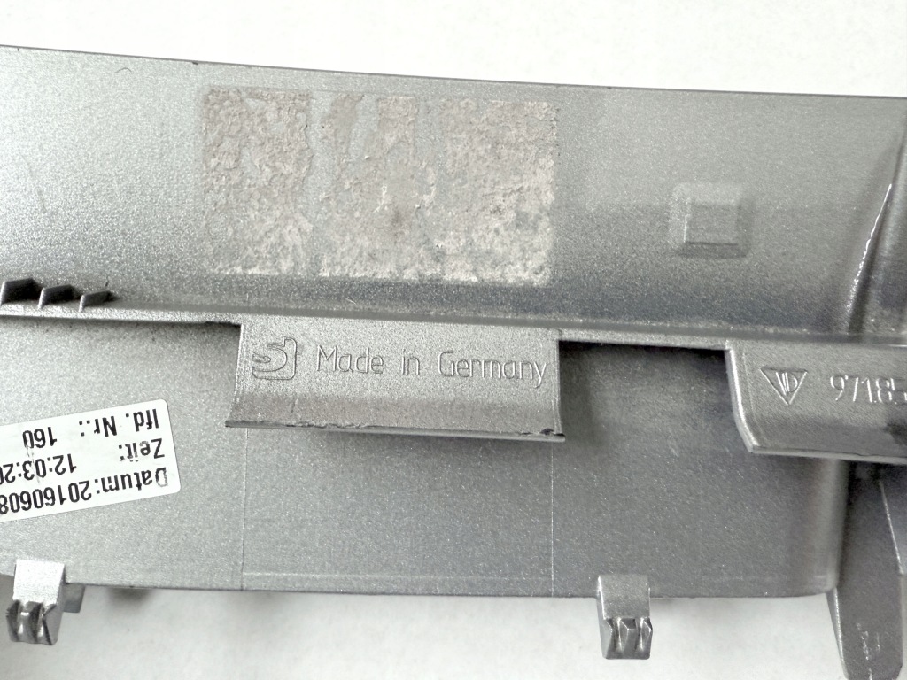 Правий молдинг крила - впуск - porsche panamera 971 Доставка