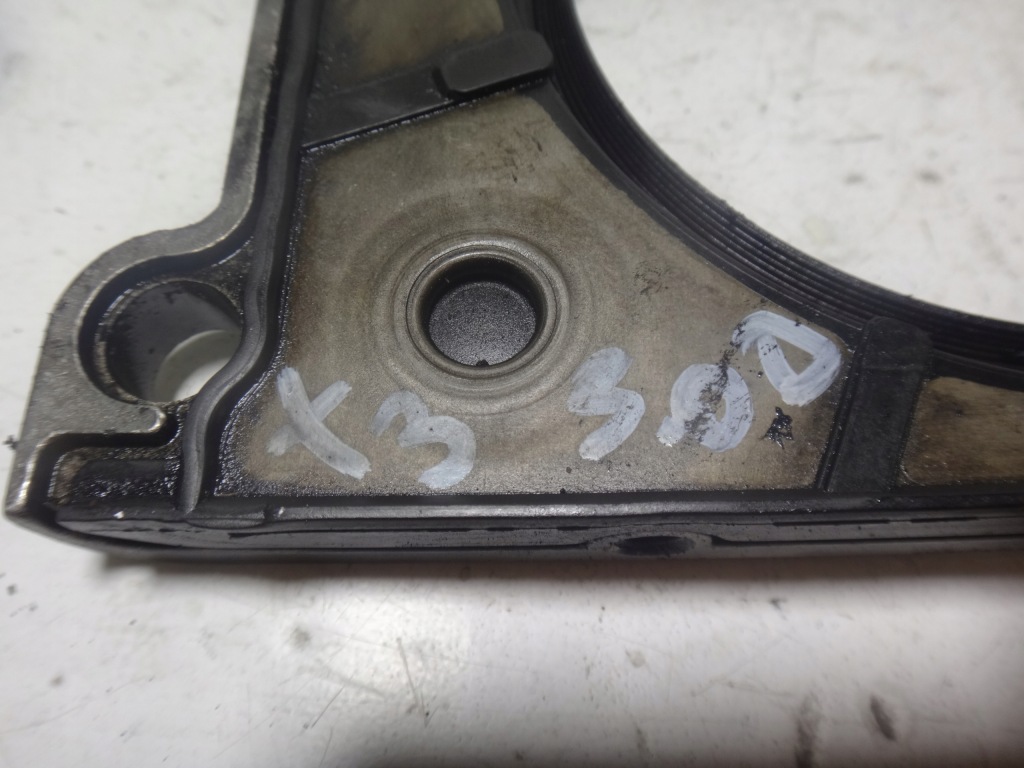 Кронштейн уплотнитель вала bmw e60 e63 e53 e83 3.0 d m57 n Недорого