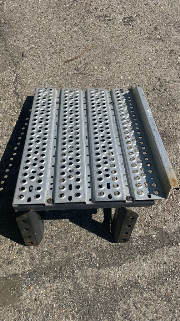 Купить Помост подножка na бак mercedes actros mp4