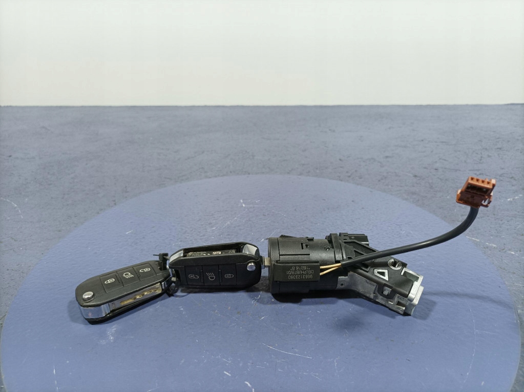 фото №1, Peugeot 2008 i lift замок запалювання ключ pilot 9673257480